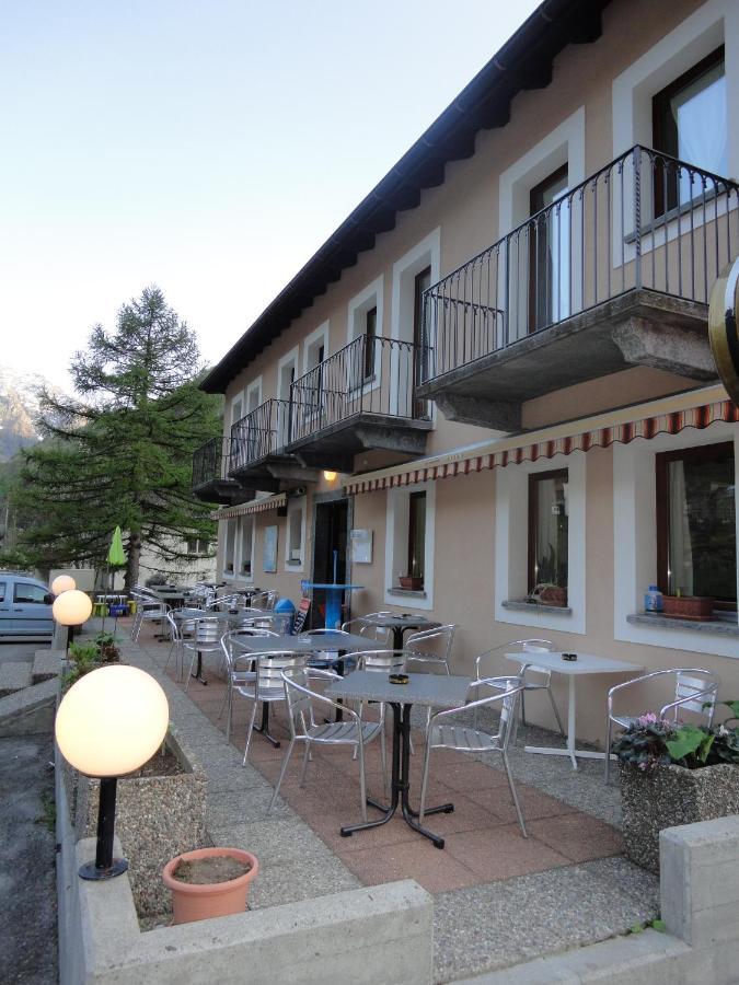 Ristorante Garni Lavizzara Hotel Sornico Buitenkant foto