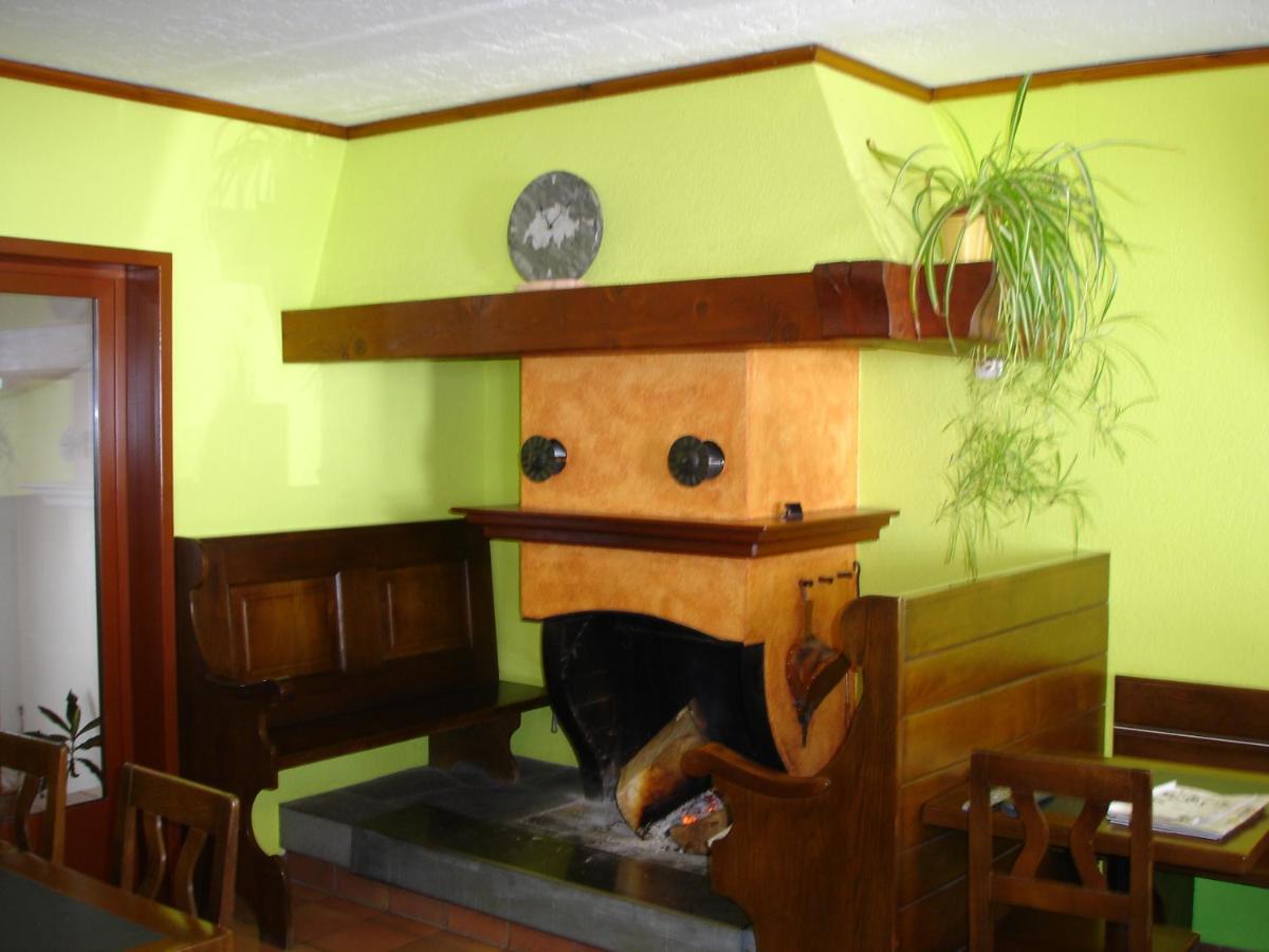 Ristorante Garni Lavizzara Hotel Sornico Buitenkant foto